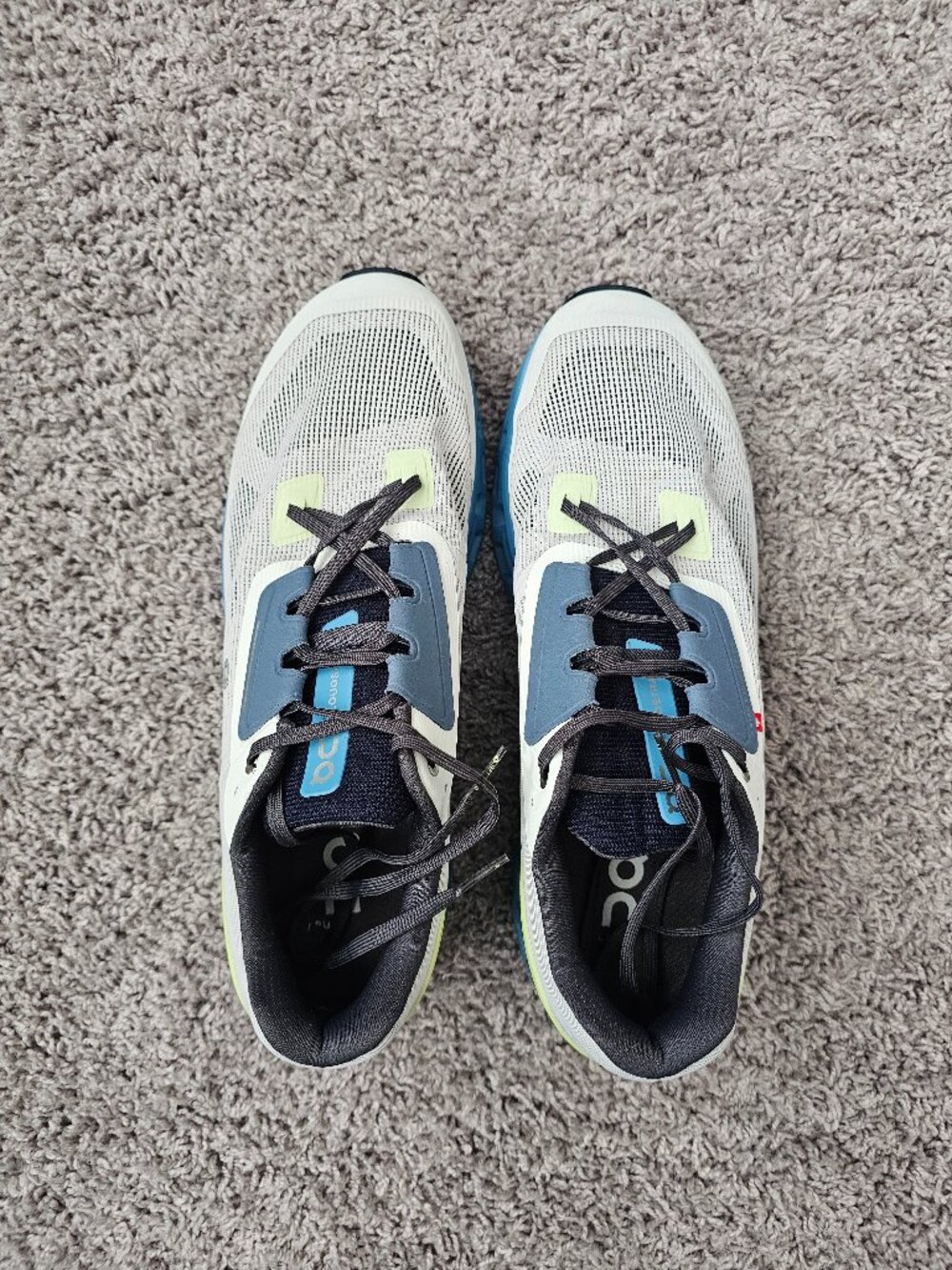 On Cloudstratus Men's shoes size 11.5